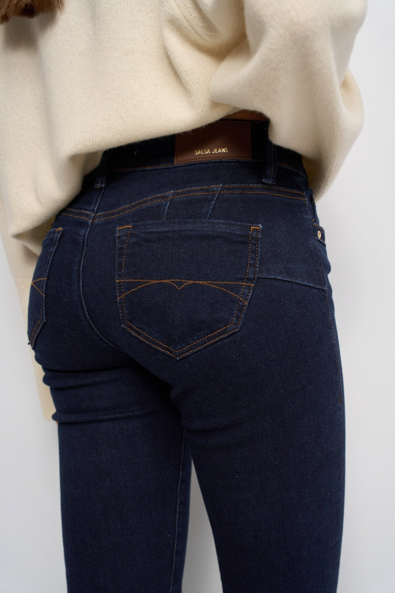 WONDER PUSH UP SKINNY JEANS