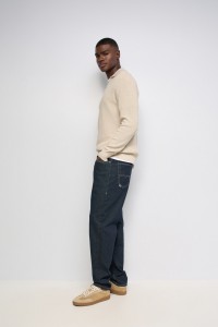 RELAXED FIT JEANS
