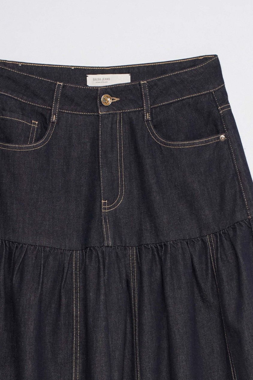 SUPER WIDE LEG JEANS MIT ROCK-EFFEKT AUS RAW DENIM