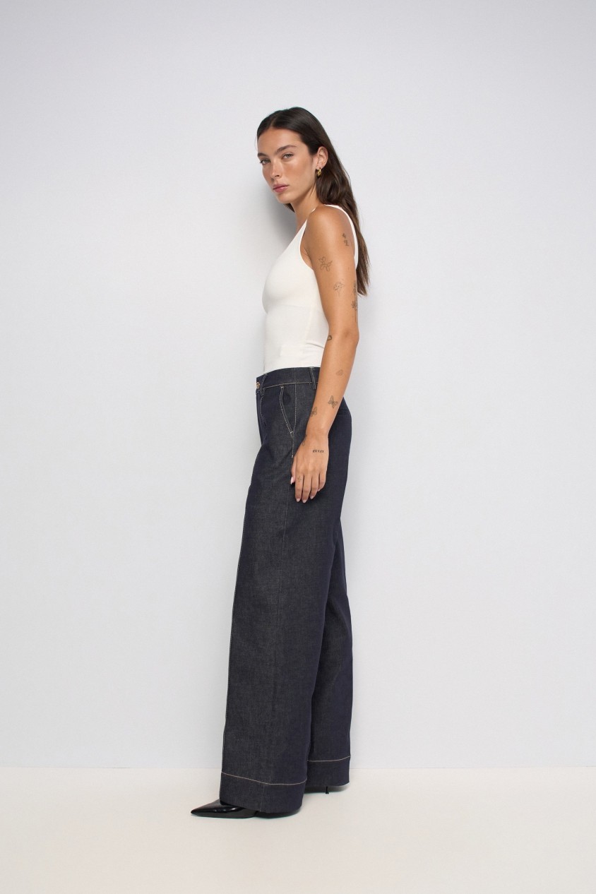 STRAIGHT LEG CHINO IN RAW DENIM