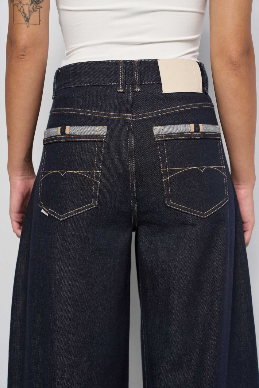 BARREL JEANS IN RAW DENIM