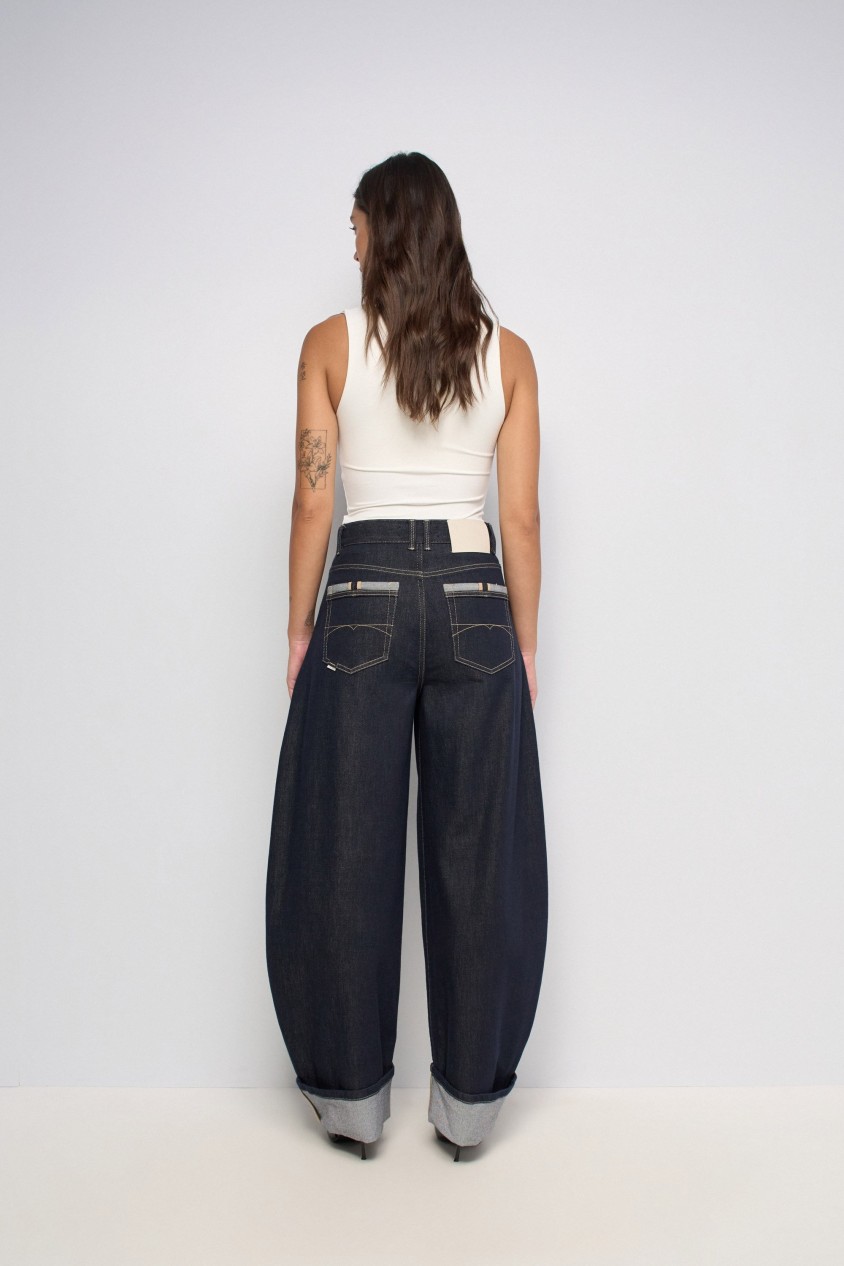 BARREL JEANS IN RAW DENIM