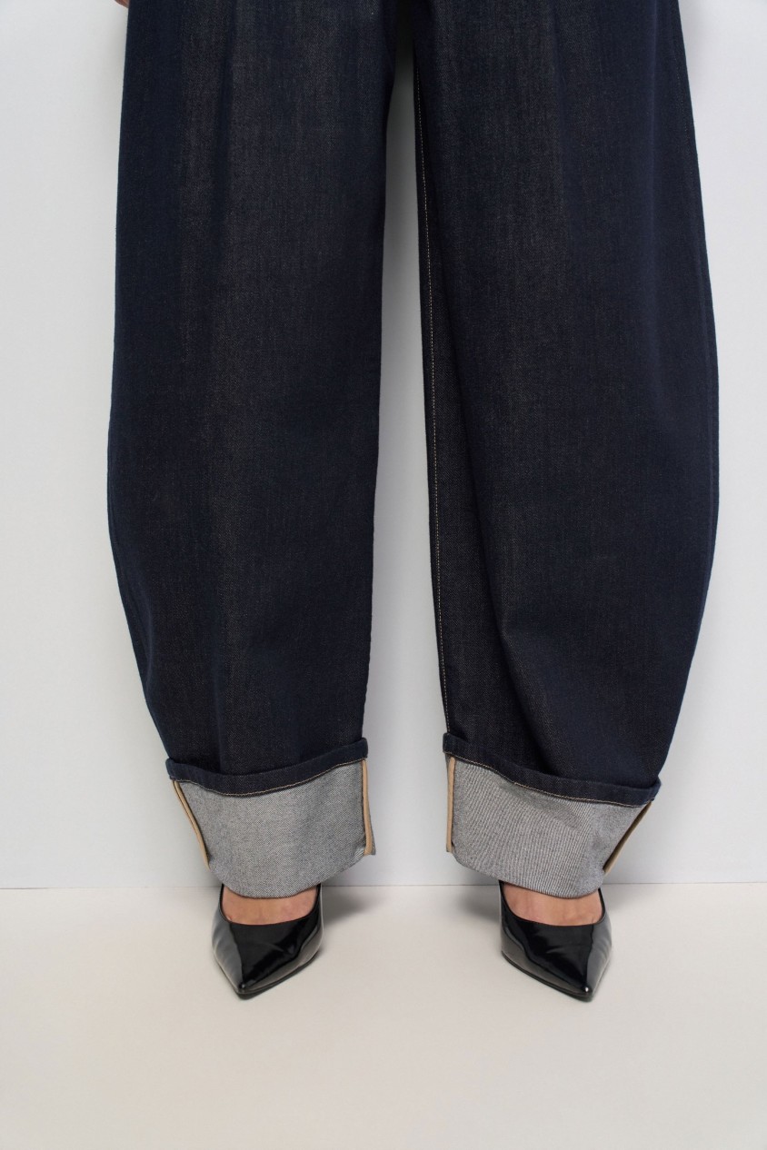 BARREL JEANS IN RAW DENIM