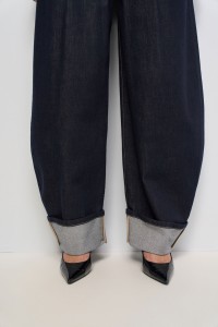 BARREL JEANS IN RAW DENIM