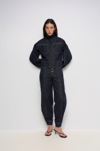 JEANS BARREL EM RAW DENIM