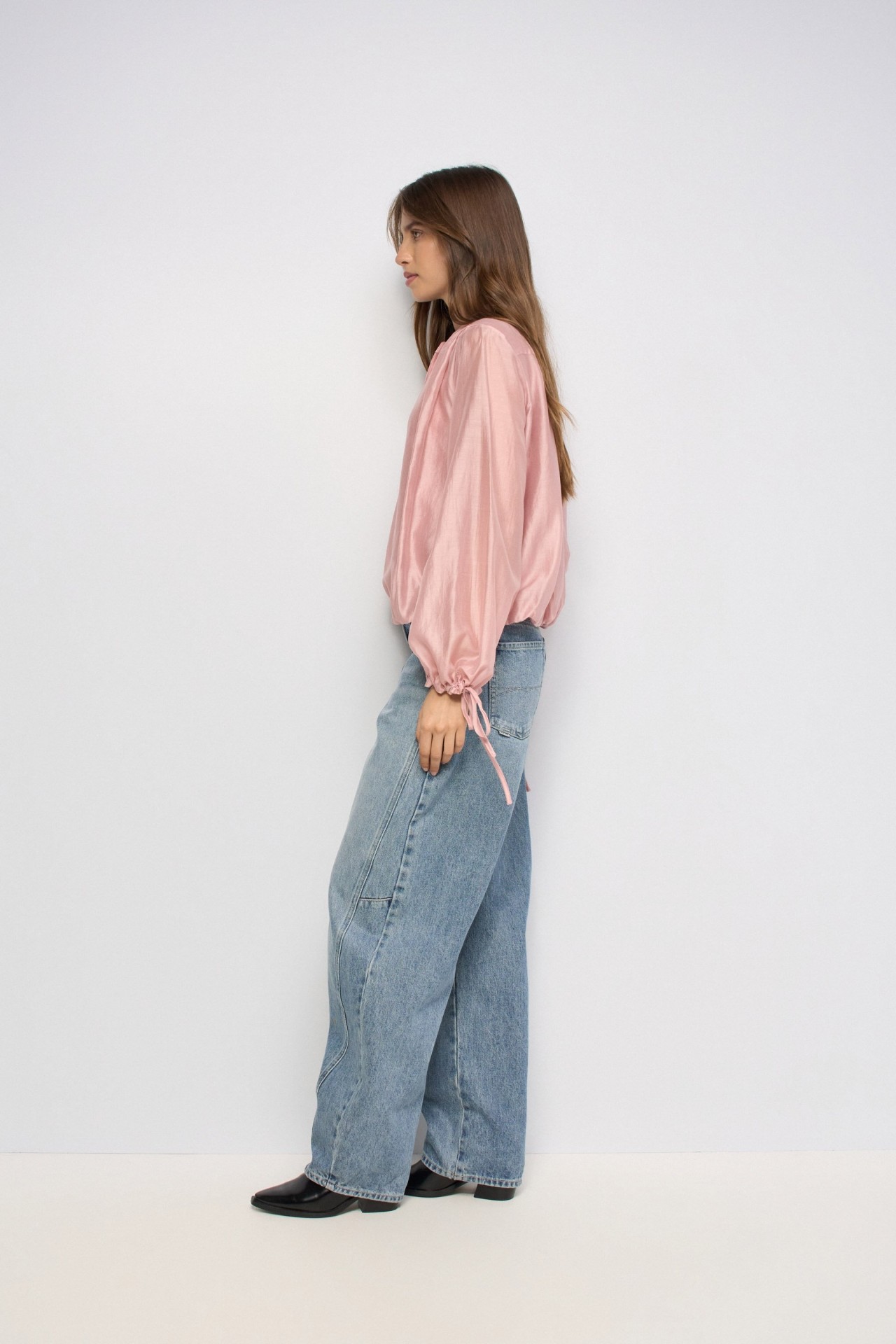 BLOUSE MET BALLONMOUWEN