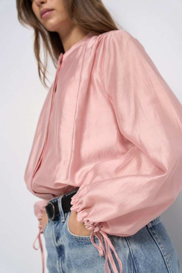 BLOUSE MET BALLONMOUWEN