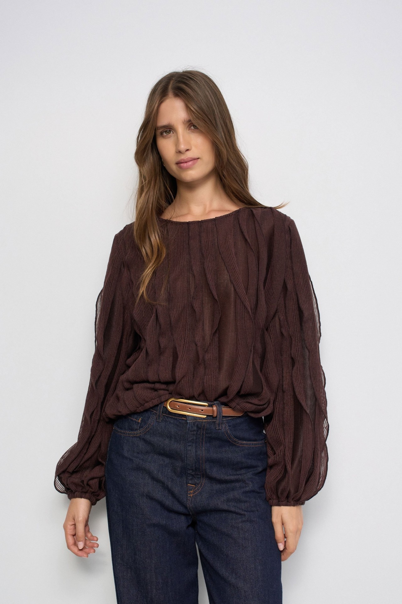 BLUSA COM FOLHOS