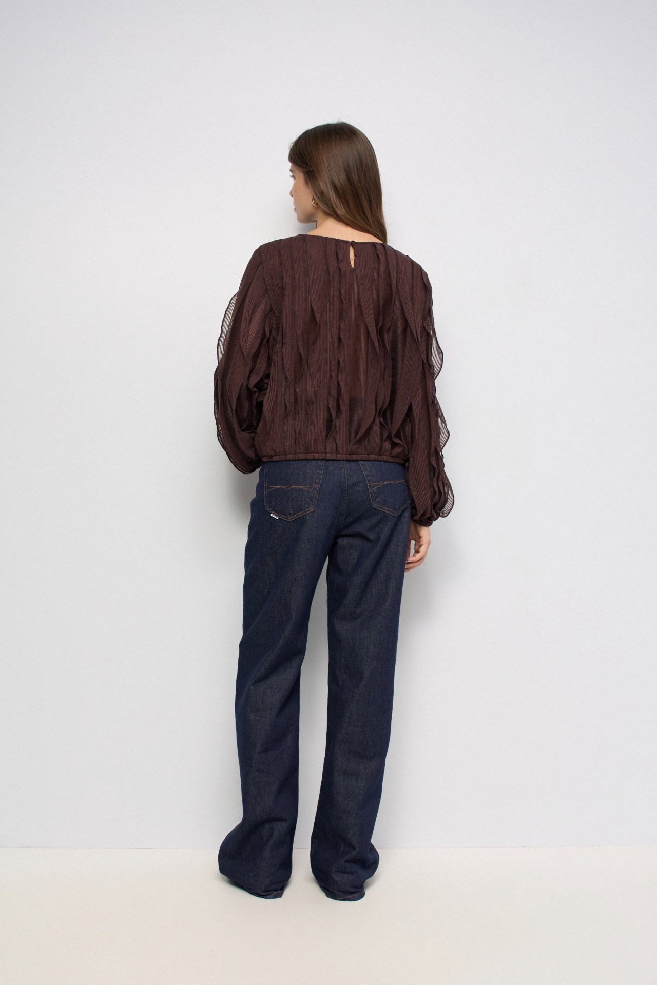 BLUSA COM FOLHOS