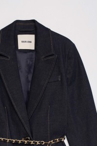 BLAZER EN DENIM CEINTUR�