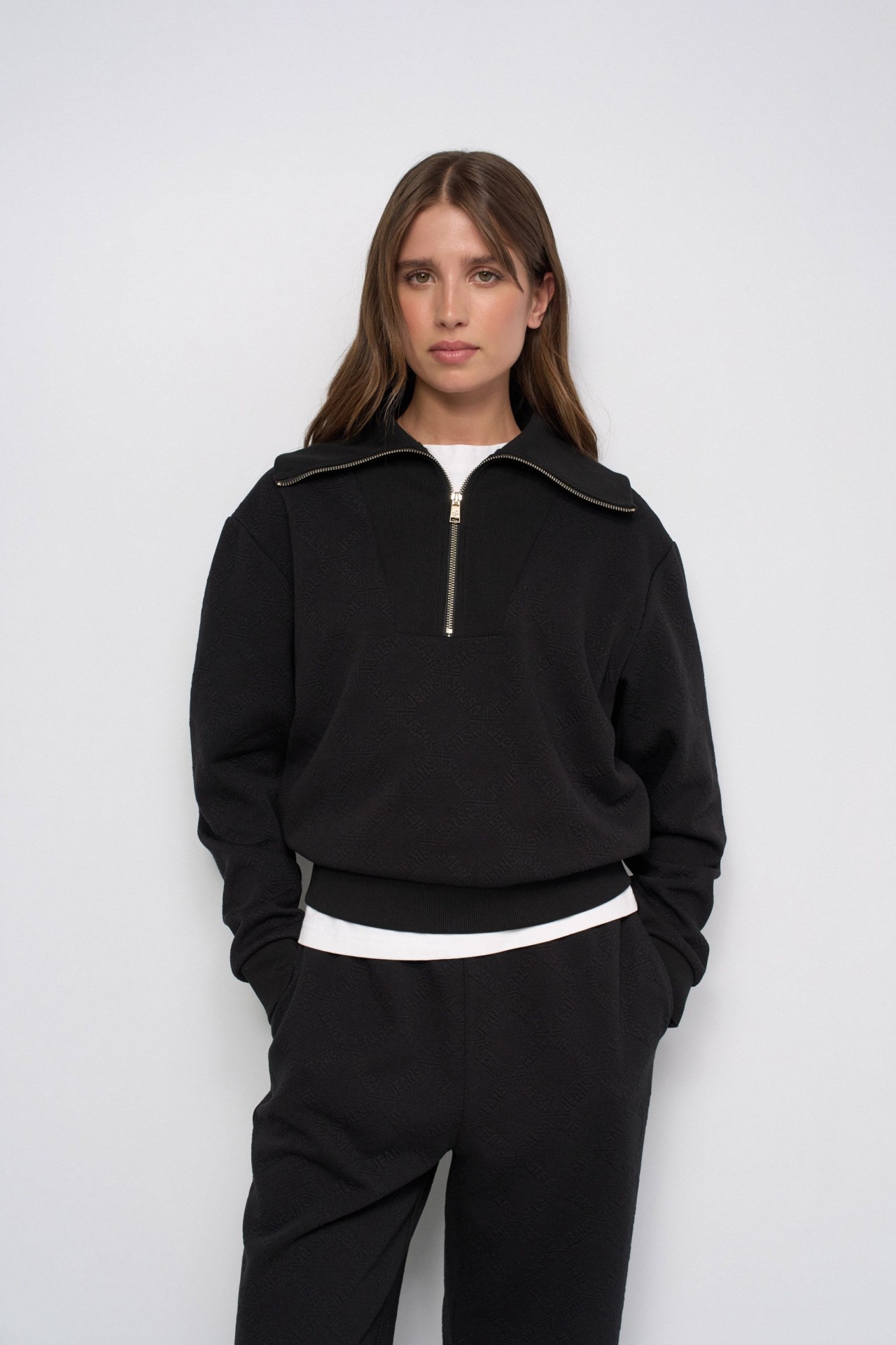 SWEATSHIRT COM JACQUARD E FECHO