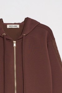 STRICKJACKE