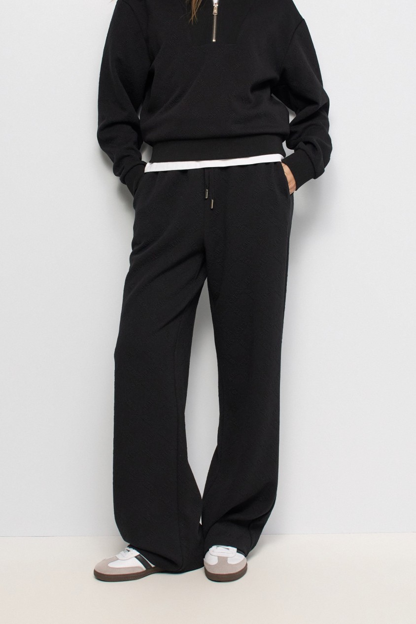 PANTALONES JOGGER DE PUNTO