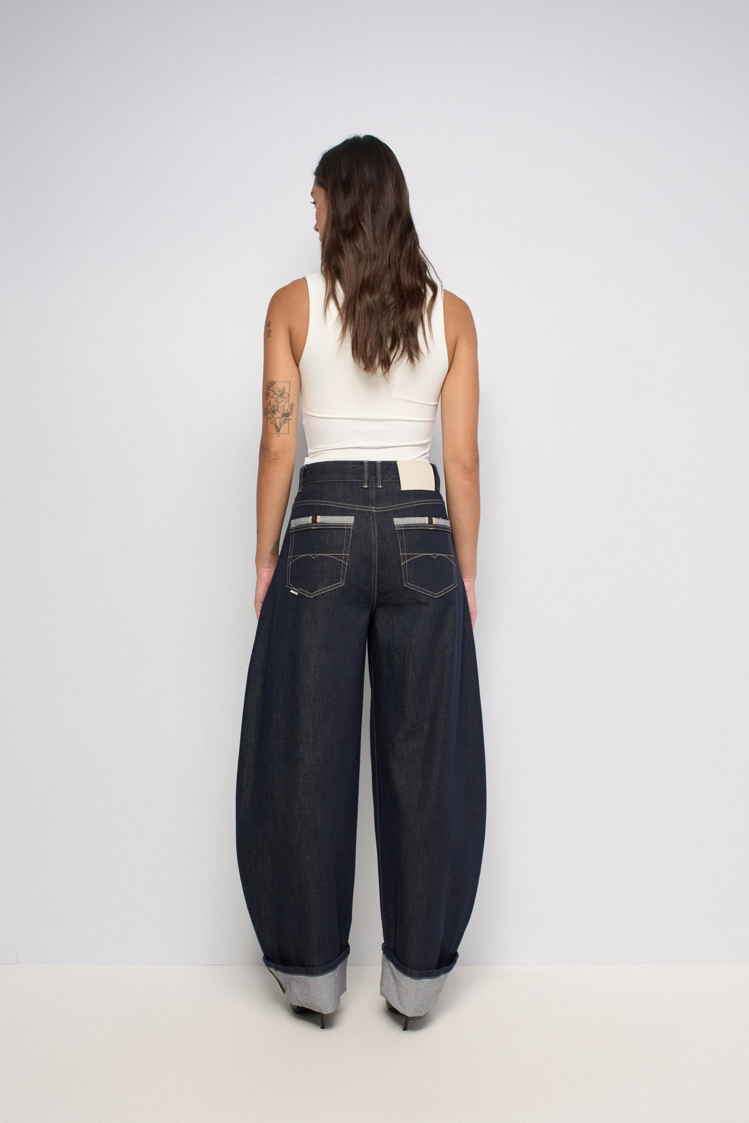 BARREL JEANS DENIM ATELIER