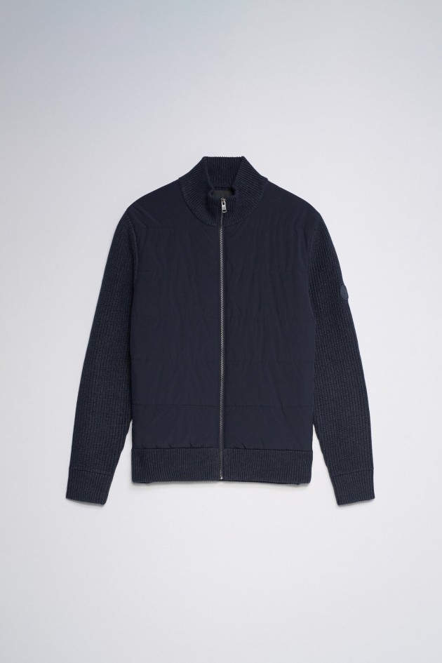 CHAQUETA CON MEZCLA DE MATERIALES