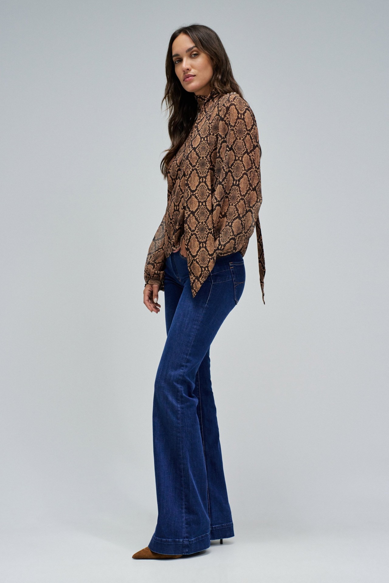 ANIMAL PRINT STAR CLUB BLOUSE