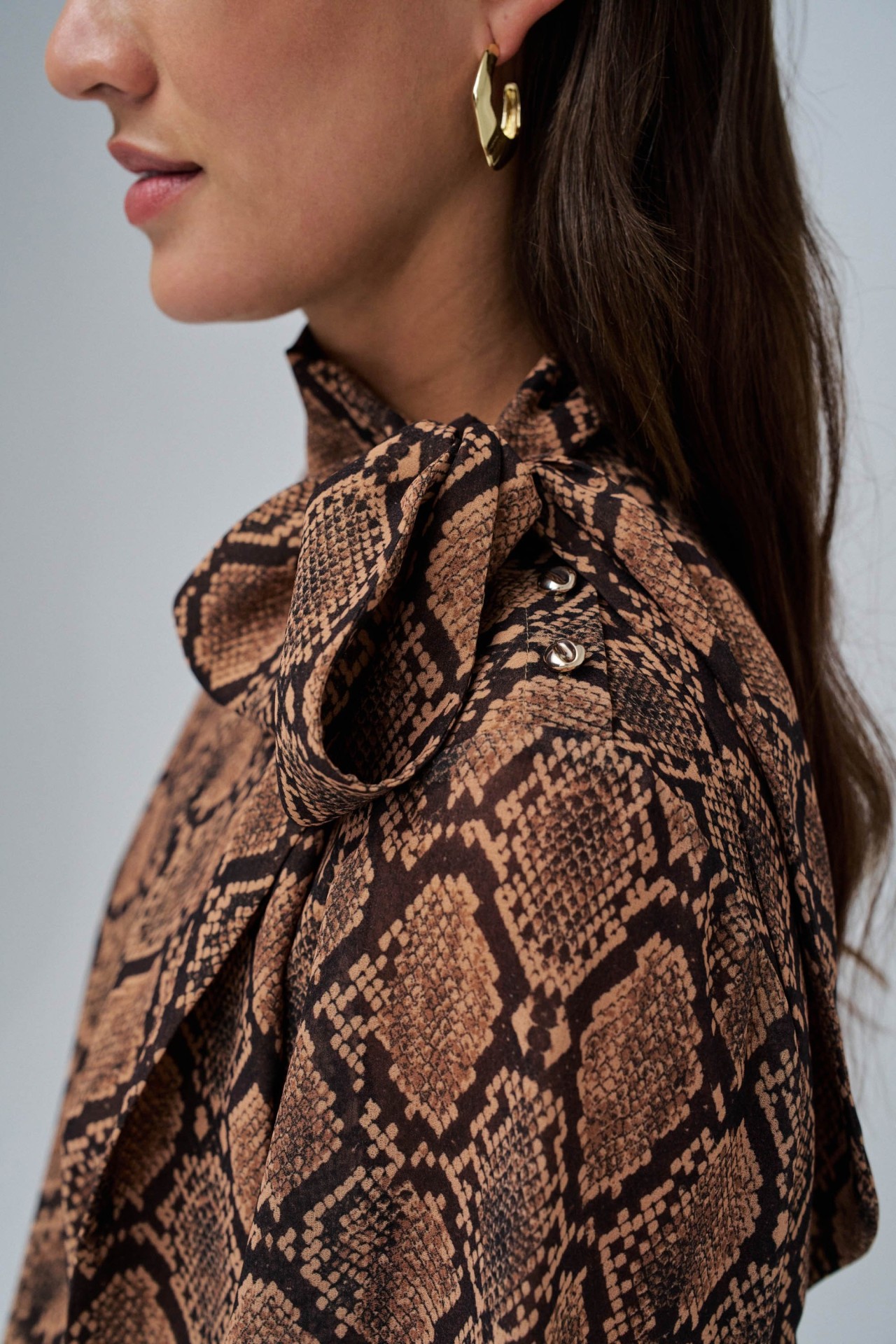 ANIMAL PRINT STAR CLUB BLOUSE