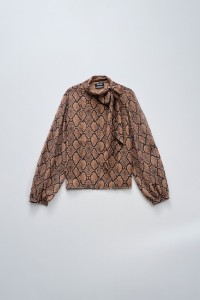 ANIMAL PRINT STAR CLUB BLOUSE ANIMAL PRINT STAR CLUB BLOUSE