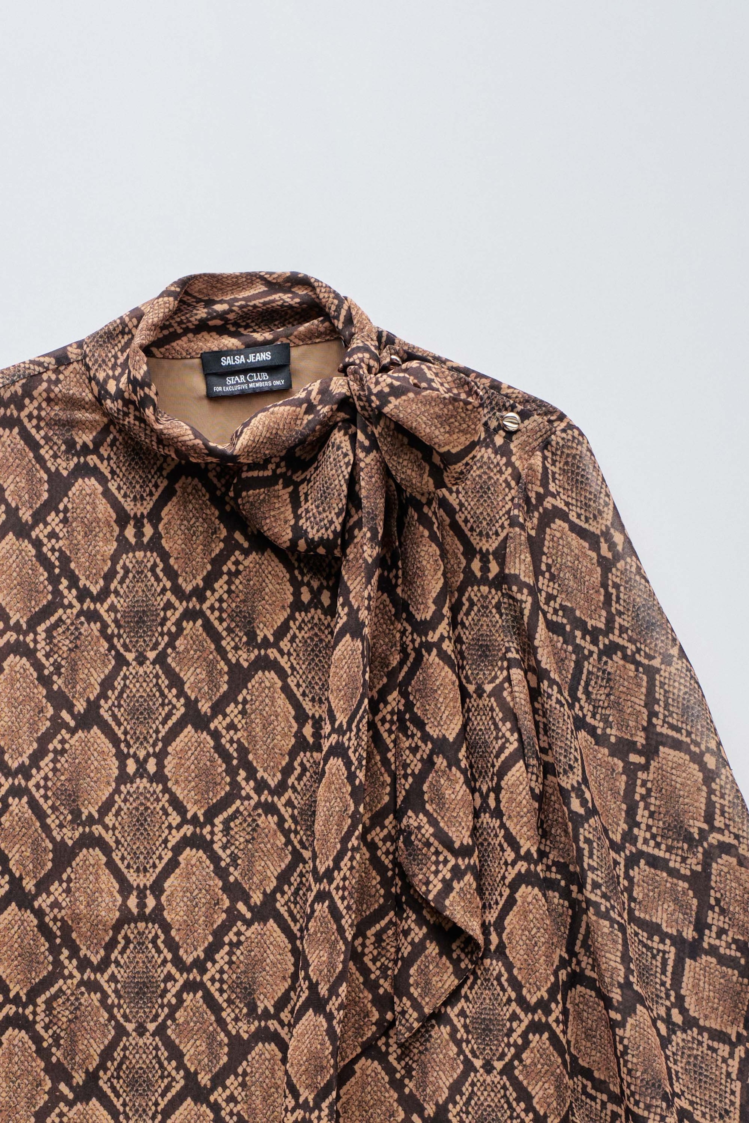 ANIMAL PRINT STAR CLUB BLOUSE