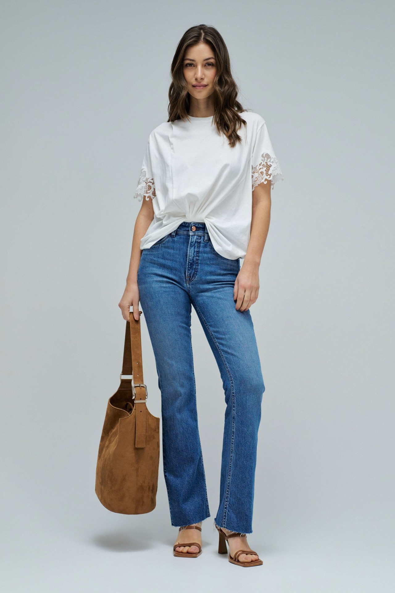 T-SHIRT COM RENDA E N� FRONTAL STAR CLUB