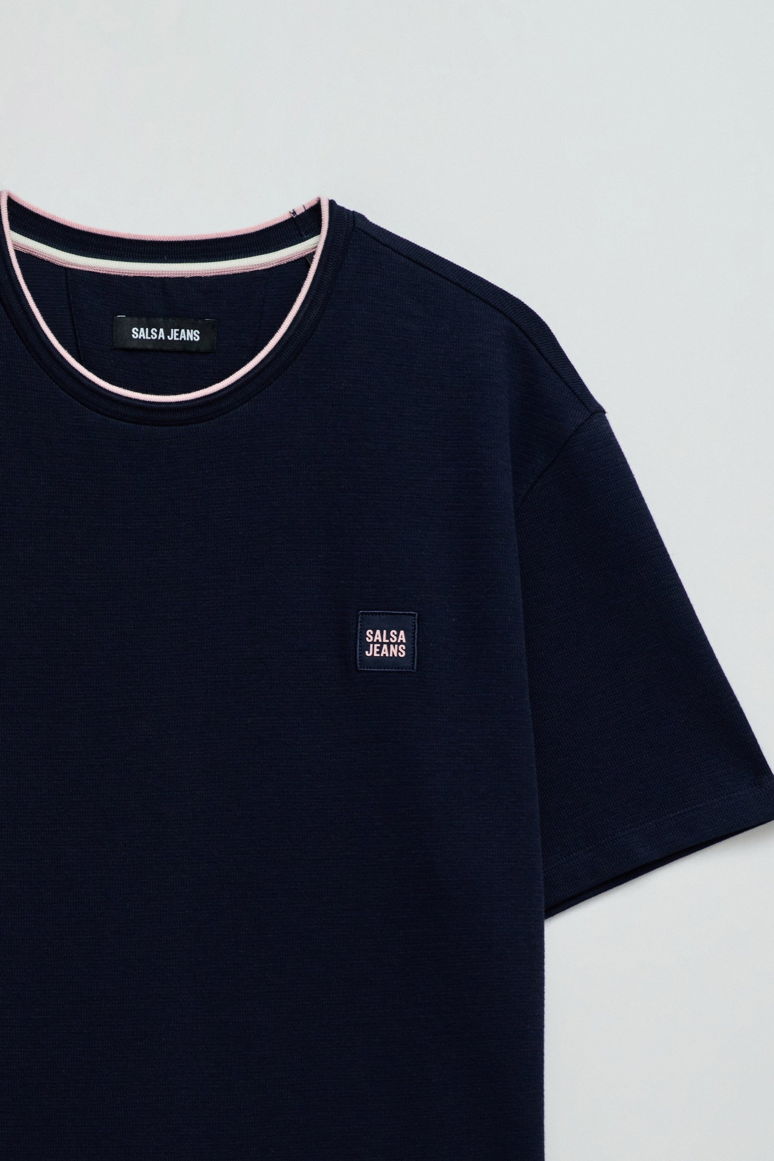 T-SHIRT TEXTURÉ AVEC BRANDING STAR CLUB