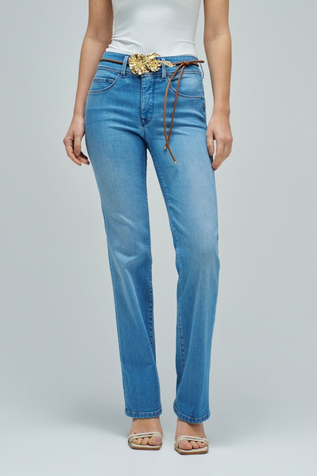 SECRET PUSH IN STRAIGHT JEANS STAR CLUB