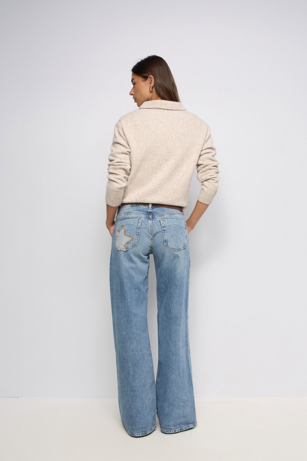 LOW RISE WIDE JEANS