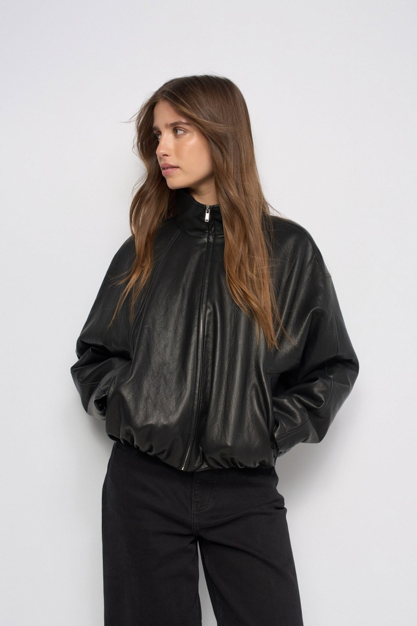 BOMBER MET LEEREFFECT