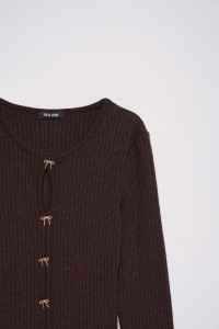 PULL C�TEL� AVEC N?UDS