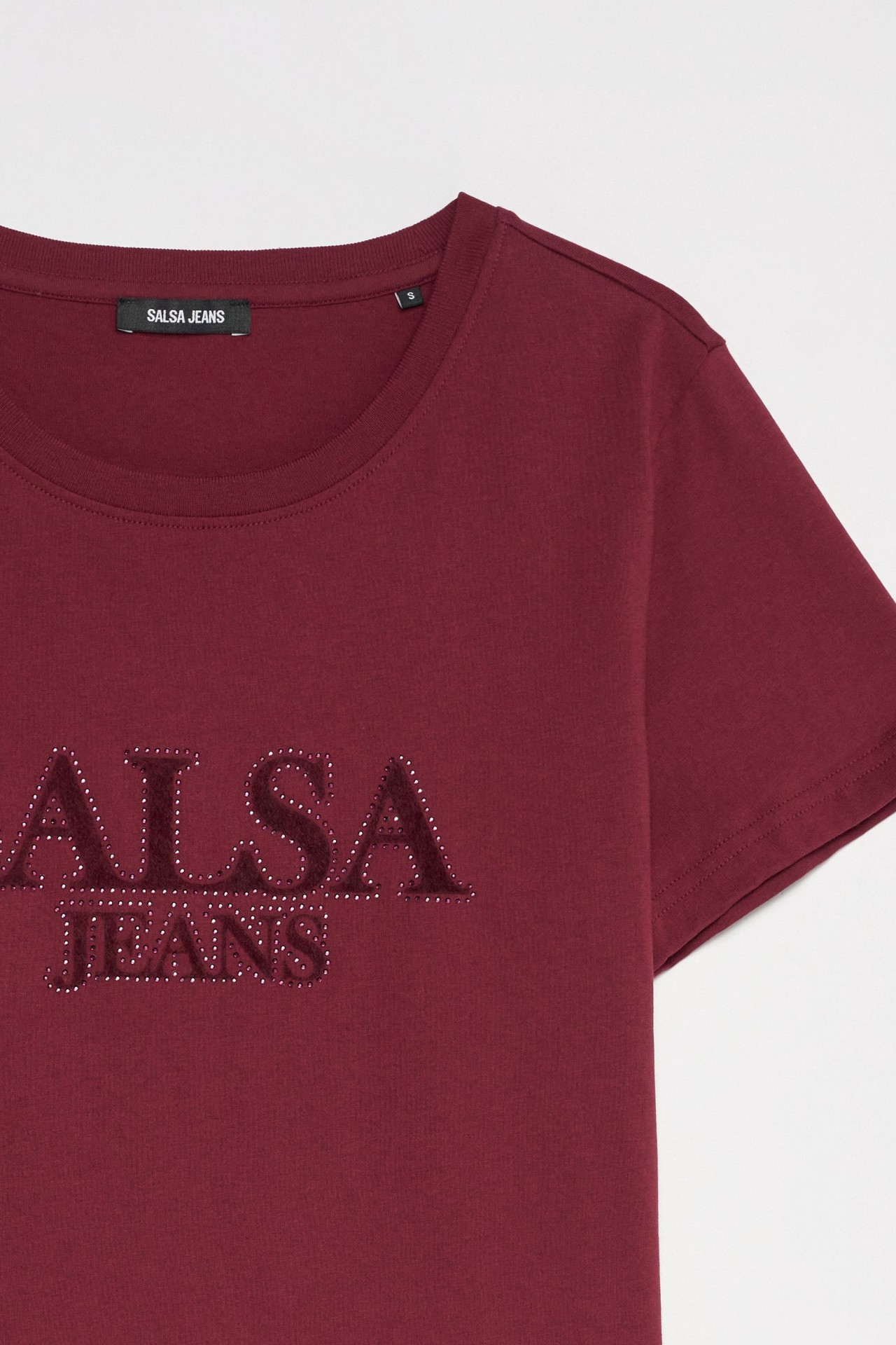 T-SHIRT AVEC BRANDING