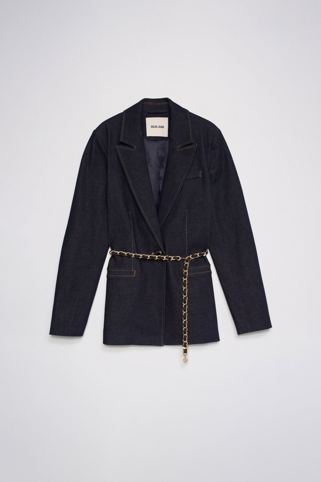 BLAZER EN DENIM CEINTUR�