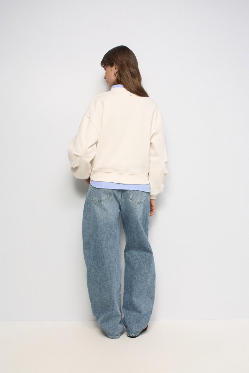 SWEATSHIRT WITH BRANDING
