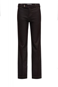 PANTALONES CHINO FLARE CON DETALLE EN LA CINTURA PANTALONES CHINO FLARE CON DETALLE EN LA CINTURA