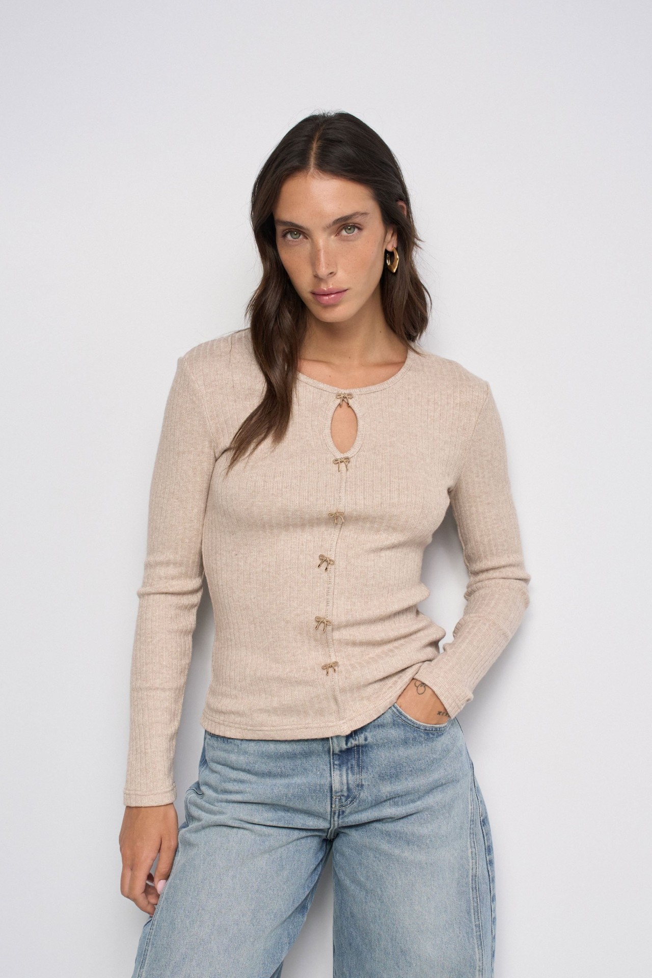 PULL EN MAILLE C�TEL�E AVEC N?UDS