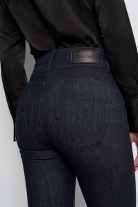JEANS SECRET SLIM RINSE WASH JEANS SECRET SLIM RINSE WASH