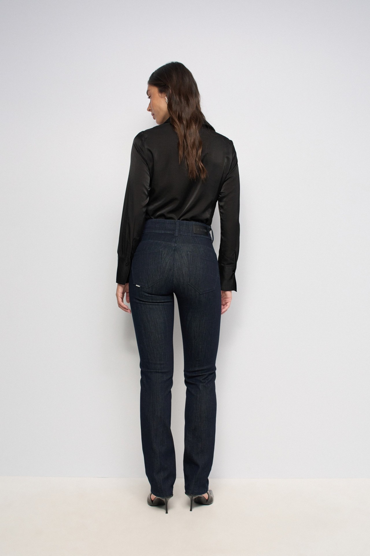 JEANS SECRET SLIM RINSE WASH