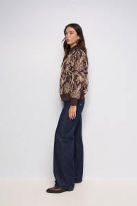 SWEAT � DEMI-ZIP AVEC BRODERIES