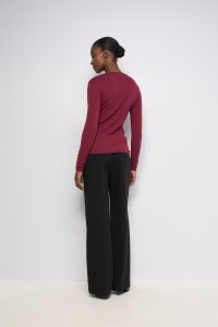 PULL FRONC� SUR LA POITRINE