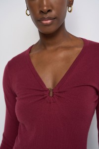 PULL FRONC� SUR LA POITRINE