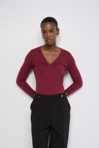 PULL FRONC� SUR LA POITRINE
