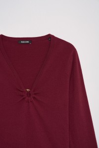 PULL FRONC� SUR LA POITRINE