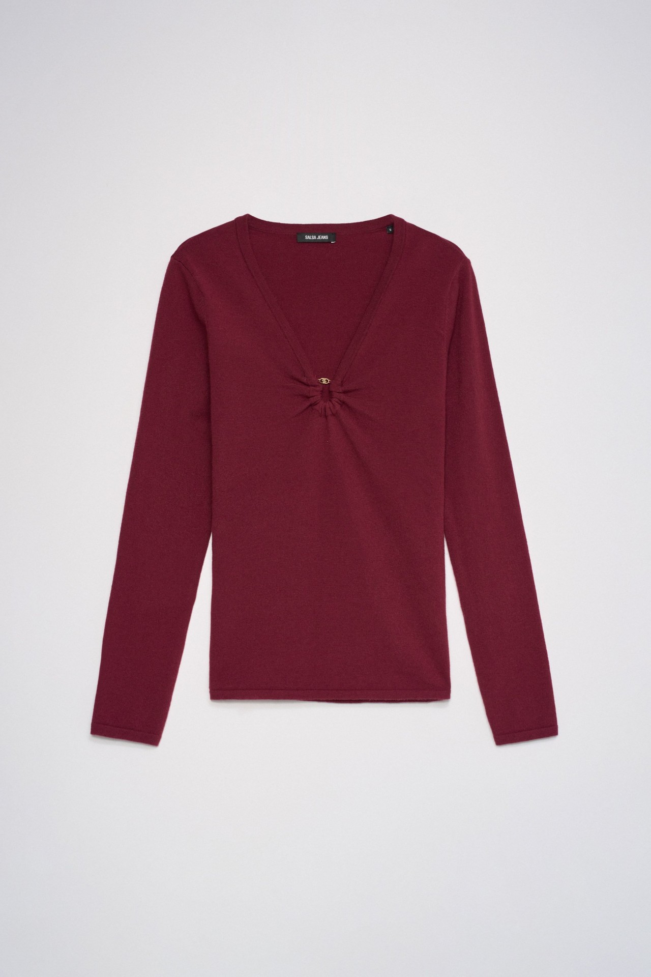 PULL FRONC� SUR LA POITRINE