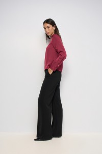 BLOUSE AVEC D�TAIL M�TALLIQUE