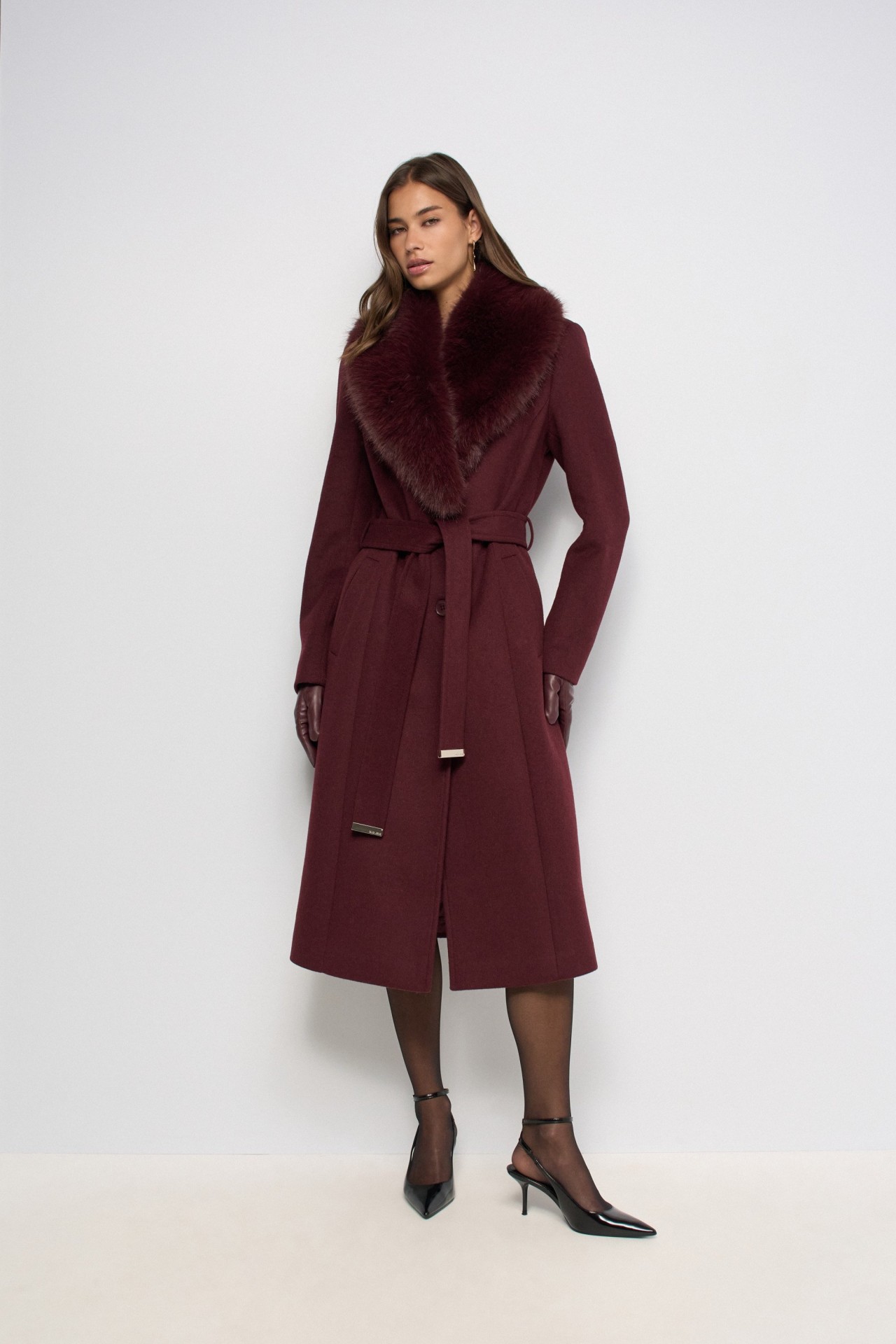 MANTEAU GRACE LONG EN DRAP DE LAINE AVEC FOURRURE
