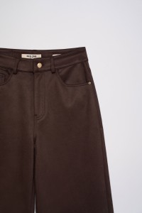 WIDE LEG JEANS MET SU�DE-EFFECT