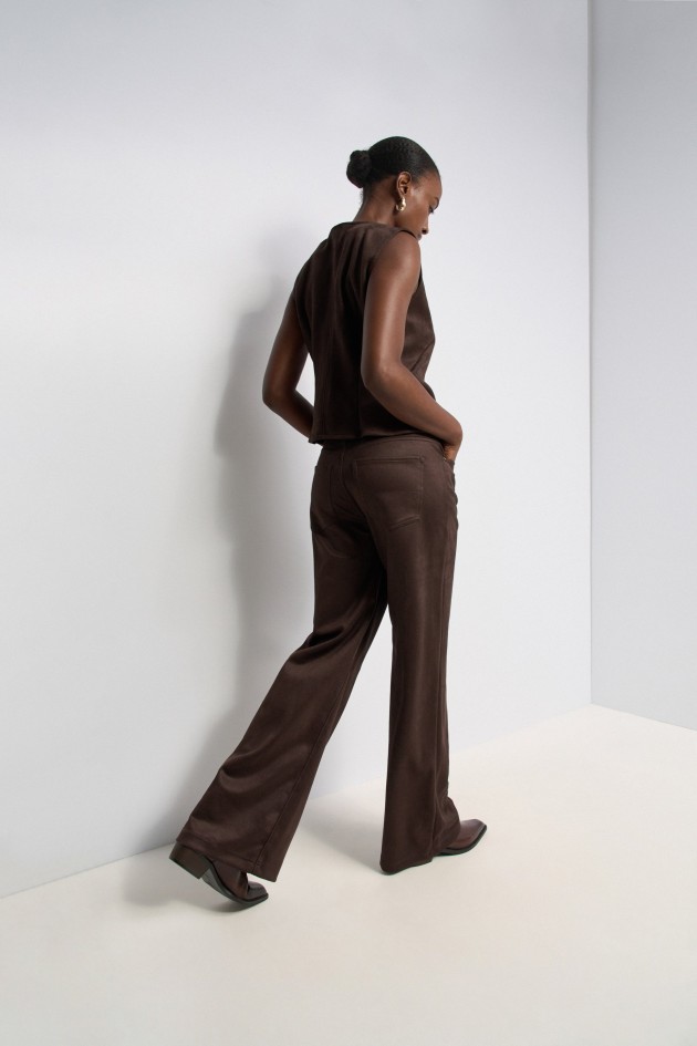 WIDE LEG JEANS IN VELOURSLEDEROPTIK