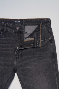 SKINNY FIT JEANS