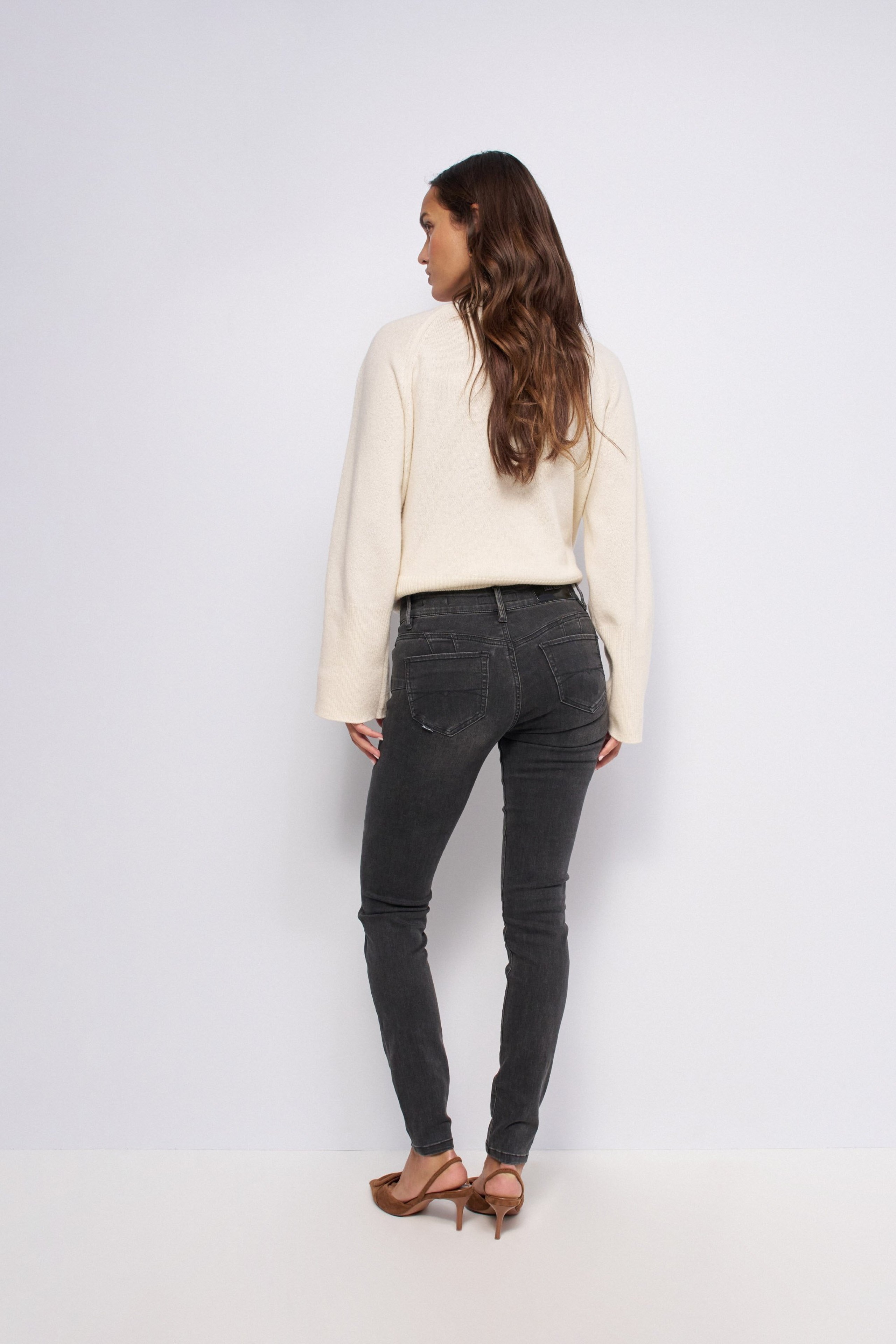 WONDER PUSH UP SKINNY JEANS