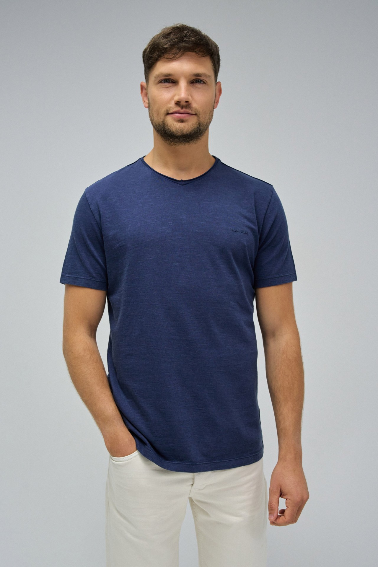 T-SHIRT WITH BRANDING