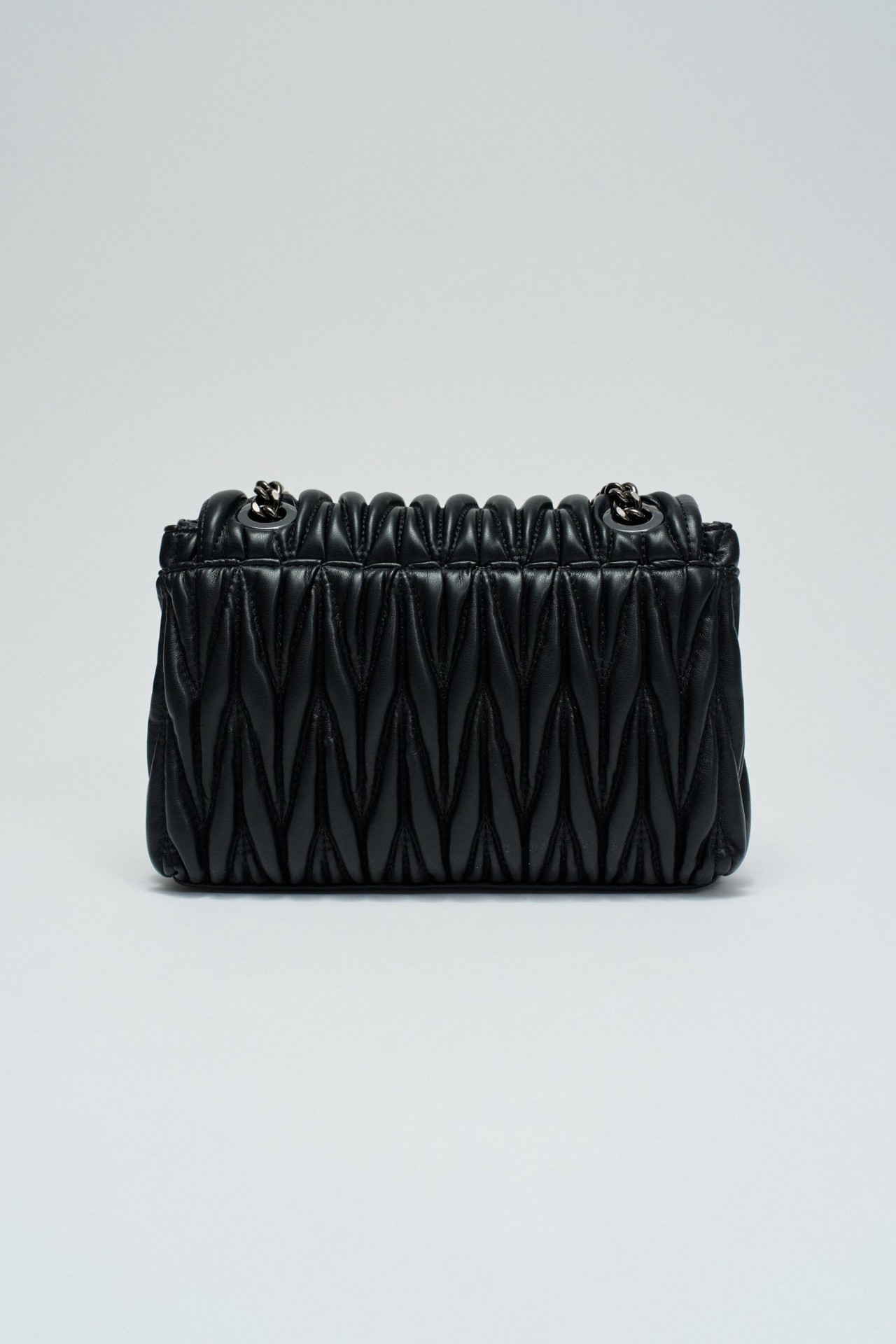SAC MATELASS� EFFET CUIR